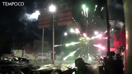 Rusuh 22 Mei, Massa Sandera Satu Unit Mobil Pemadam Kebakaran