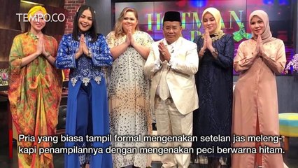 Gaya Hotman Paris Hutape Berpeci