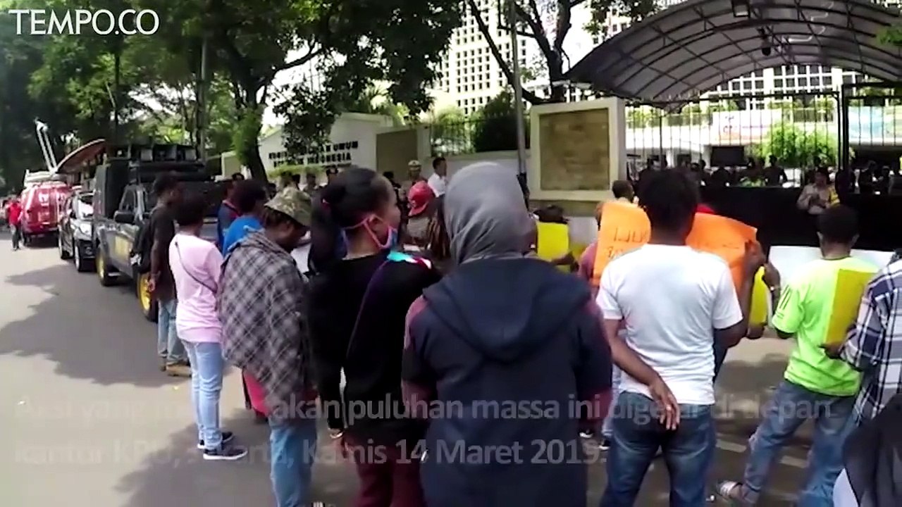 Aksi Menuntut Dilantiknya Lima Komisioner KPU Jayawijaya