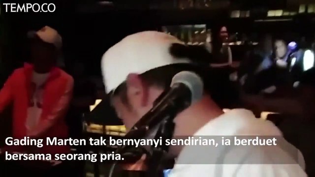 Nyanyikan Lagu Pergilah Kasih, Gading Marten Menangis