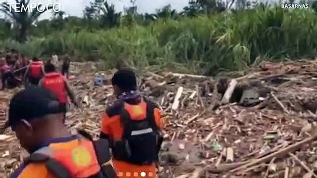 Banjir Sentani, Susah Payah Tim SAR Evakuasi 63 Korban Wafat