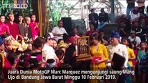 Marc Marquez Joged Angklung di Saung Mang Ujo Bandung