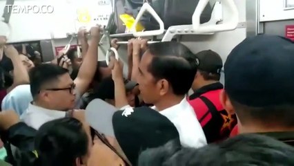 Jokowi Naik KRL, Kubu Prabowo: Pencitraan Dipakai Lagi