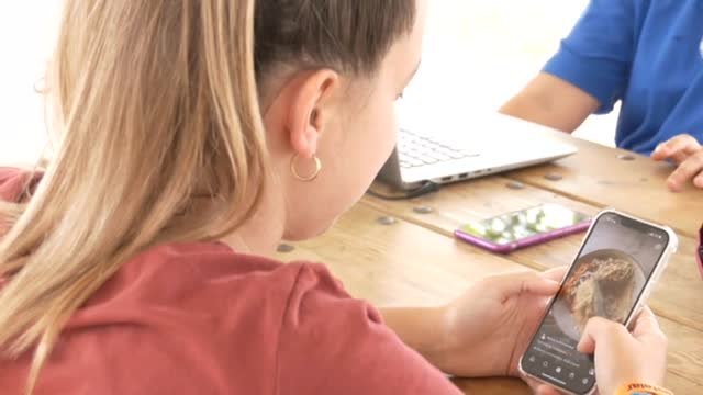 Así reaccionamos a los comentarios negativos en las redes sociales