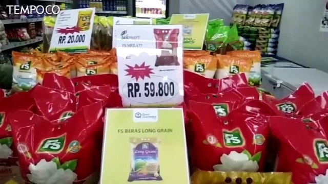 Harga Bersaing, Gerai Jakmart SPSI Diserbu Pembeli