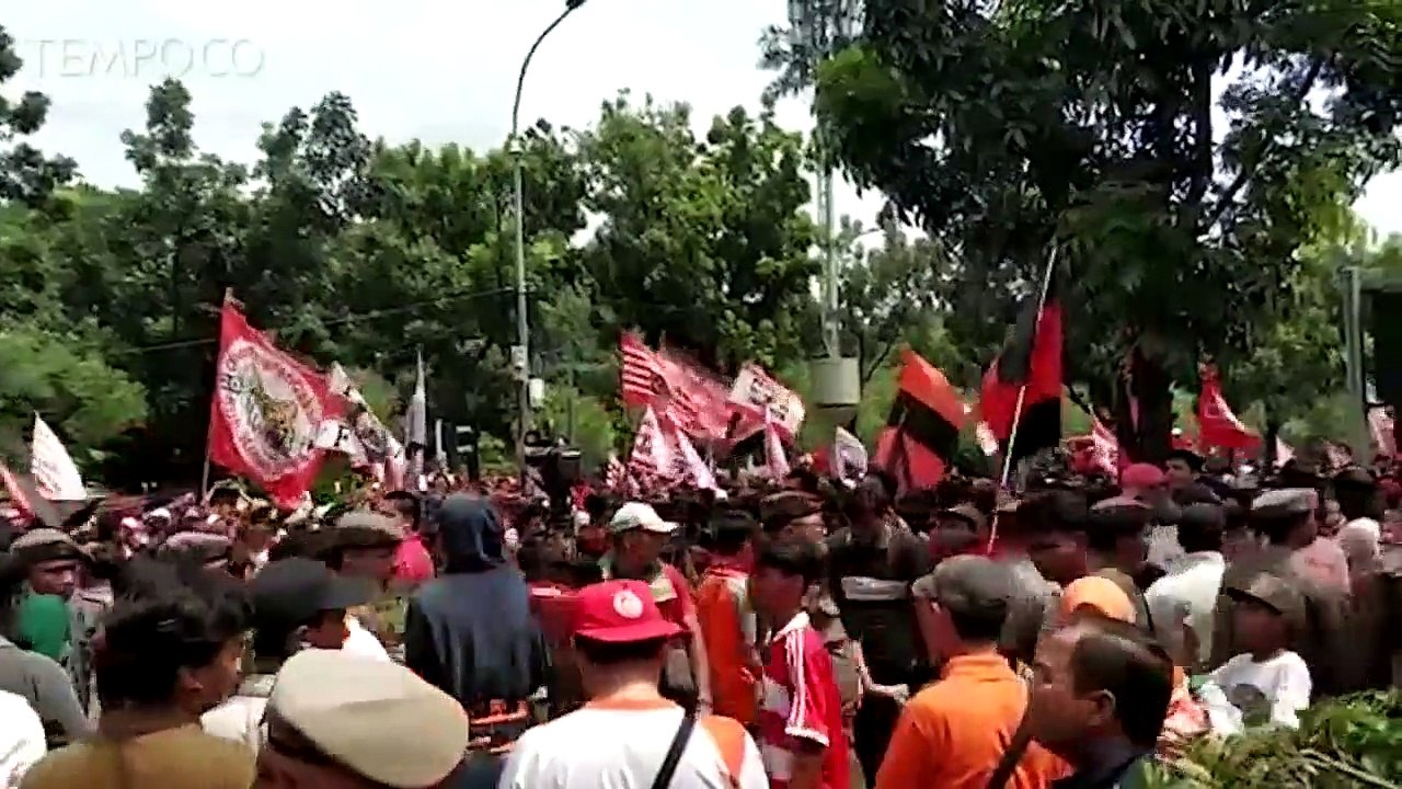 Persija Juara Liga 1, Jakmania Pesta, Bonus Mengucur