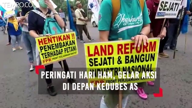 Peringati Hari HAM, Massa Gelar Aksi di Depan Kedubes AS