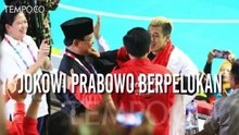 Jokowi dan Prabowo Berpelukan