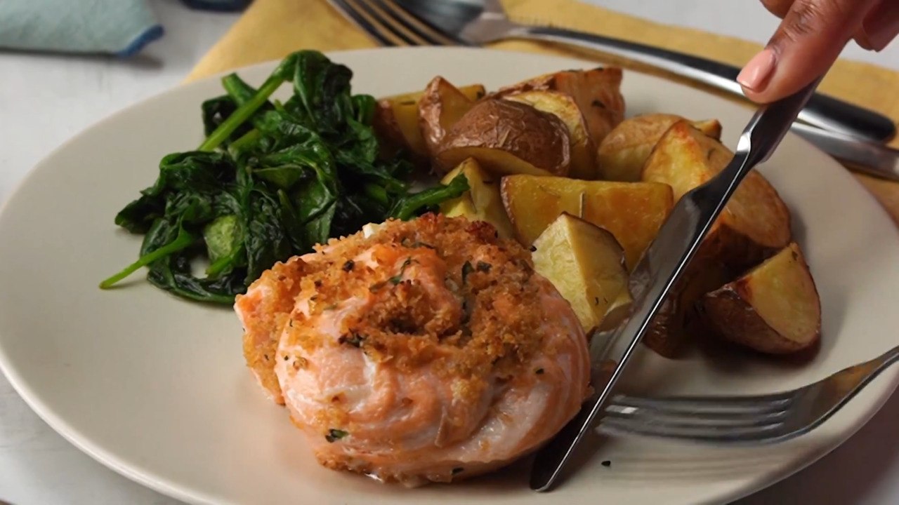 How to Make Salmon Pinwheels