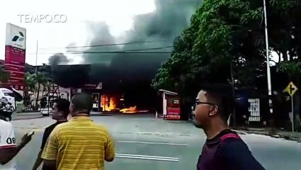SPBU di Padang Terbakar, Hanguskan Angkot dan Sepeda Motor