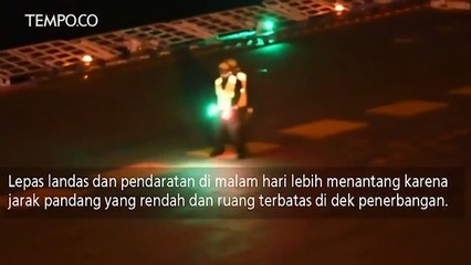Pesawat Tempur Lepas Landas Saat Malam Hari