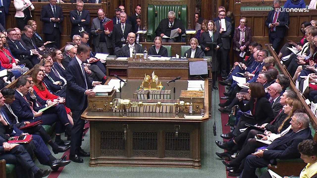 Kampf gegen Inflation: London erhöht Steuern und streicht Ausgaben