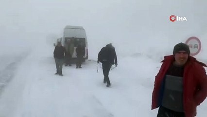 Sürücüler zor anlar yaşadı! Kar yağışı etkili oluyor