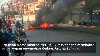 Aksi Bakar Ban di Perumahan Kodam Tutup Arteri Pondok Indah