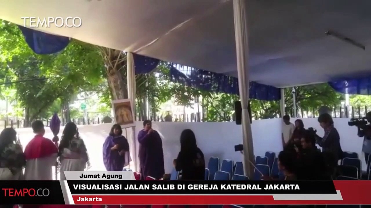 Visualisasi Jalan Salib di Gereja Katedral Jakarta