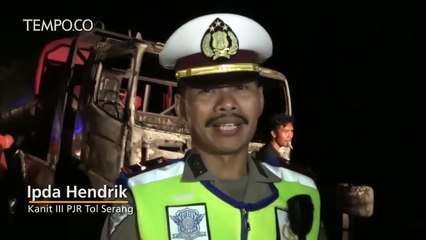 Truk Tangki Pertamina Angkut 24.000 Liter BBM Terbakar di Tol