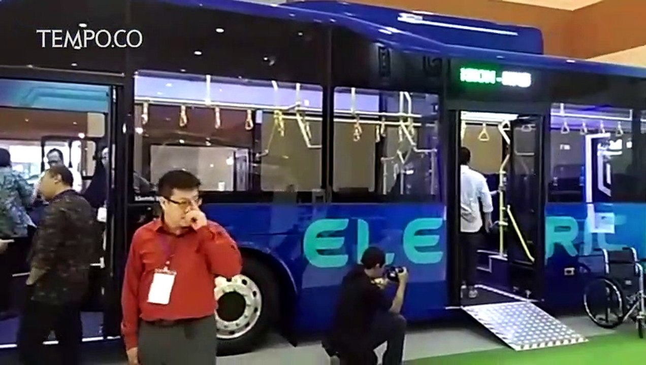 Begini Penampakan Bus Listrik di GIICOMVEC 2018