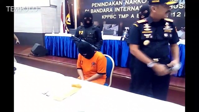 Wanita Ini Diciduk, Bawa Sabu Senilai Rp 1 Milyar Dalam Pembalut