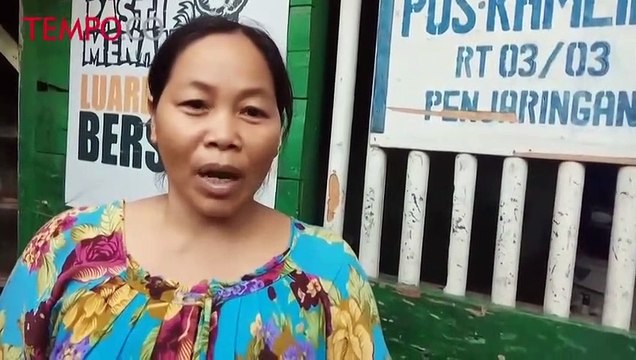 Sudin Sumber Daya Air Berusaha Tambal Tanggul Jebol di Luar Batang