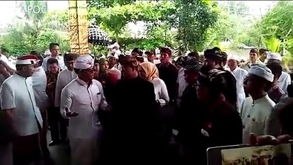 Menjelang Nyepi, Anies Baswedan Hadiri Upacara Melasti