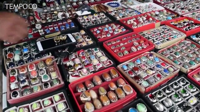 PKL Melawai Pilih Jualan di Trotoar, Ini Alasannya