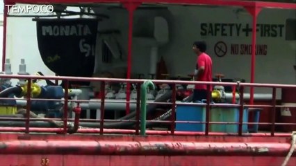 Cuaca Ekstrem Landa Selat Sunda, Kapal Tanker Terdampar di Merak