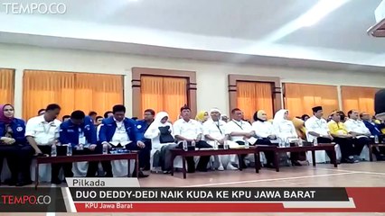 Duo Deddy-Dedi Naik Kuda Ke KPU Jawa Barat