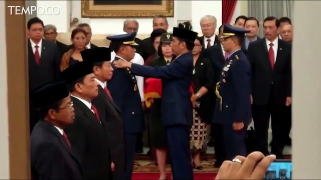 Presiden Jokowi Melantik Menteri dan Pejabat Setingkat Menteri