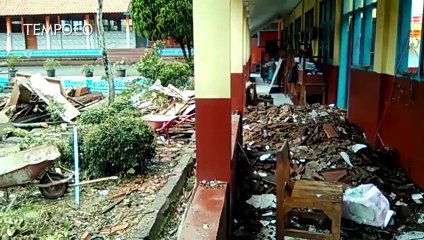 Siklon Tropis Dahlia Hantam Lembang Satu Sekolah Rusak Berat