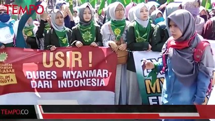 Tragedi Kemanusiaan Rohingya, Ribuan Warga Bandung Serukan Usir Dubes Myanmar