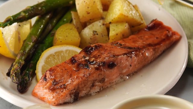 How to Make Rosemary Roasted Salmon with Asparagus & Potatoes