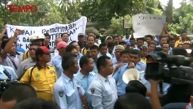 Pengemudi Taksi di Pekanbaru Desak Pemkot Pekanbaru Hentikan Operasional Taksi Online