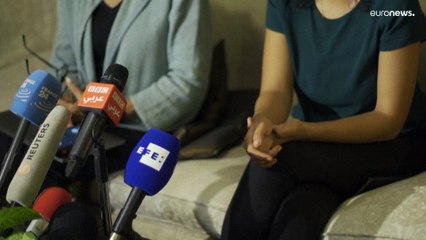 عائلة الناشط علاء عبد الفتاح تتمكن من زيارته بالسجن وتقول إن وضعه الصحي "تدهور بشدة"