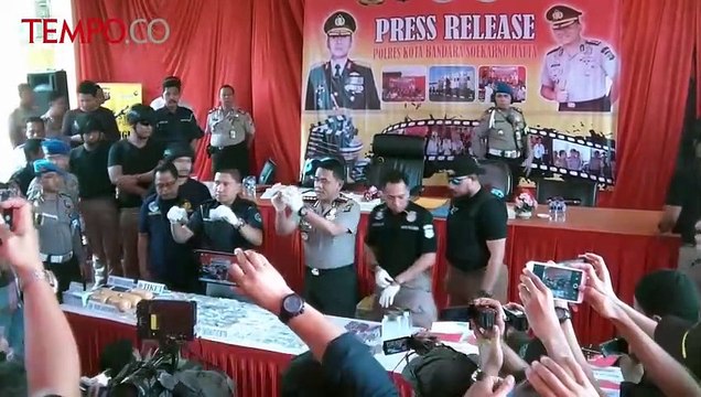 Tangkap Bandar Narkoba, Polisi Amankan Belasan Ribu Pil Ekstasi