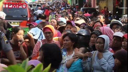 Ribuan Warga Mengular Antre Daging Kurban Masjid Agung Kauman Semarang