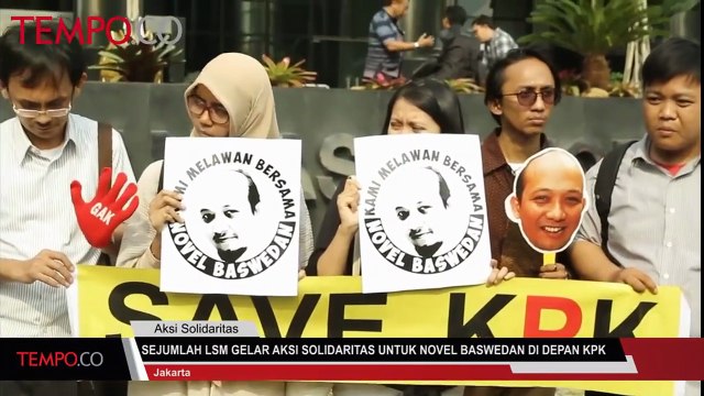 Sejumlah LSM Gelar Aksi Solidaritas untuk Novel Baswedan di Depan Gedung KPK