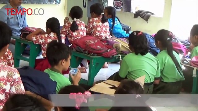 Khawatir Longsor Susulan, Siswa SD di Ponorogo Belajar di Masjid