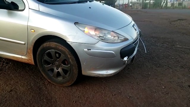 Carro e moto se envolvem em colisão de trânsito no Pioneiros Catarinenses