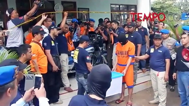 Diangkut dengan Barracuda Pengawalan Dimas Kanjeng Ekstraketat