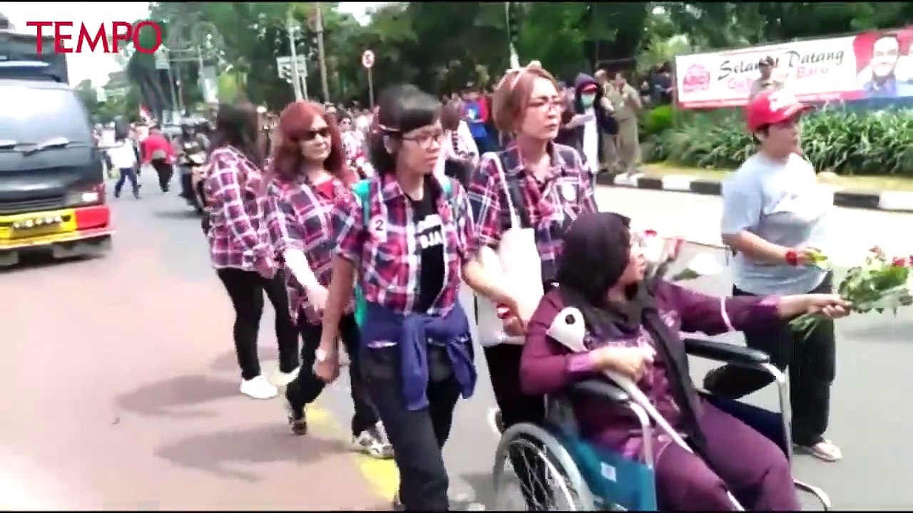 Ahok Divonis 2 Tahun, Massa Pendukung Long March ke Rutan Cipinang