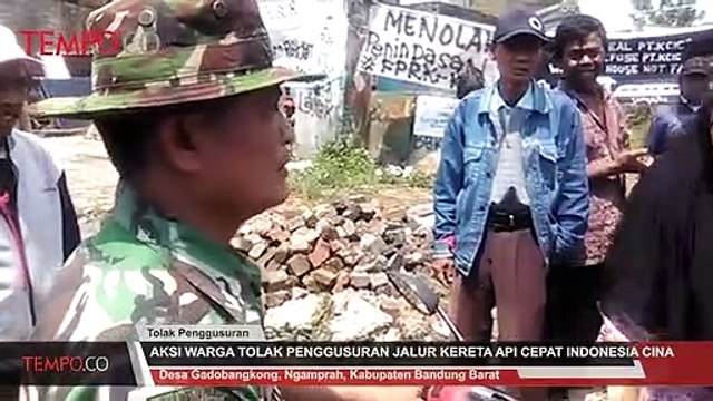 Aksi Warga Tolak Penggusuran Jalur Kereta Api Cepat Indonesia Cina