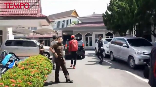 Kejati Riau Tahan Mantan Kepala BPN Kampar Terkait Penerbitan SHM Tanah Hutan TNTN Kampar