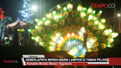 Gemerlapnya Warna-warni Lampion di Taman Pelangi