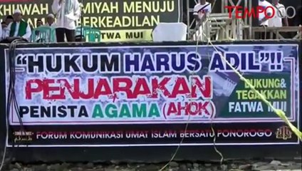 Ikut Aksi 212, Ribuan Warga Ponorogo Padati Alun-alun
