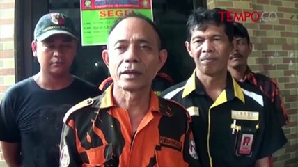 Satpol PP Tertibkan Warung Remang-Remang di Pondok Aren