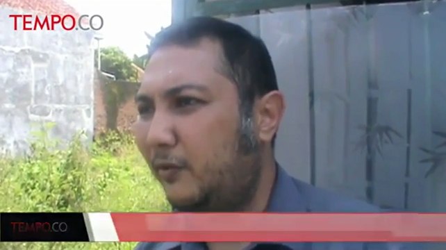 Isak Tangis Sambut Kedatangan Jenazah Korban Heli 412