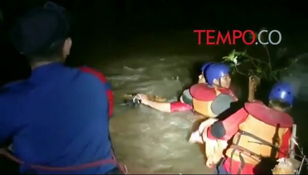 Nyaris tanpa Busana, Wanita Muda Ini Tewas di Kali Angke