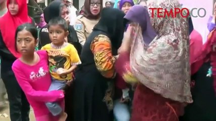 Dimakamkan, Gadis yang Tewas dengan Pacul Menancap di Kemaluannya