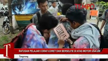 Ratusan Pelajar Corat-Coret dan Berselfie di Atas Motor Usai UN