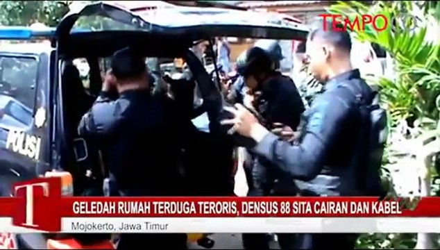 Geledah Rumah Terduga Teroris, Densus 88 Sita Cairan dan Kabel